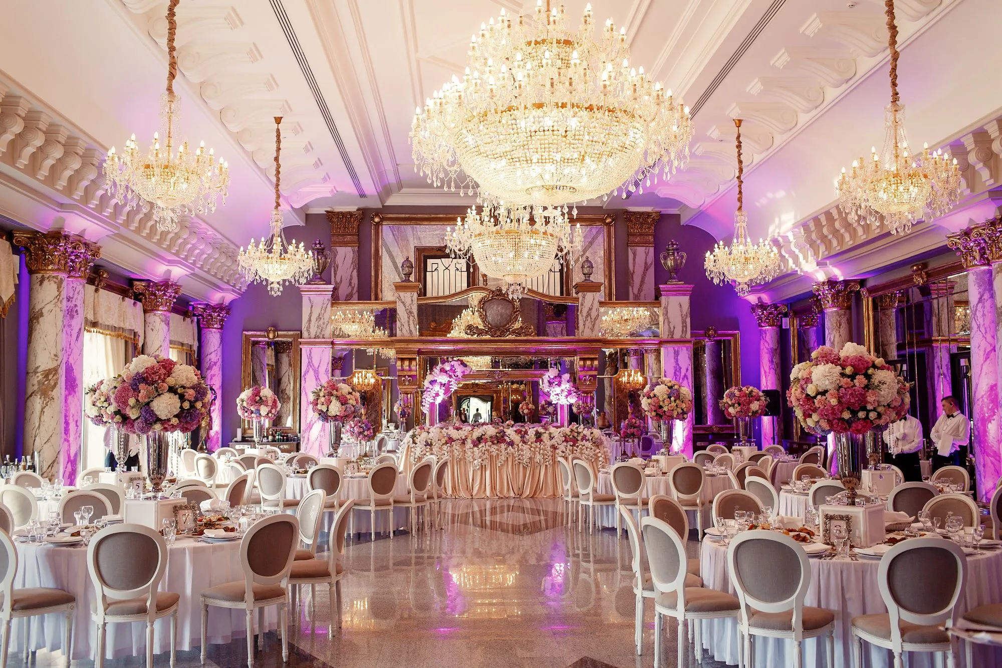 luxurious-dinner-hall-with-large-crystal-chandelier
